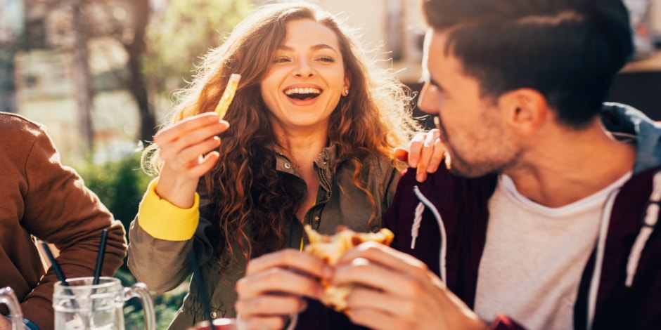 7 Signs You're an Emotional Eater (and Didn't Realize It) 7 Signs You're an Emotional Eater (and Didn't Realize It)