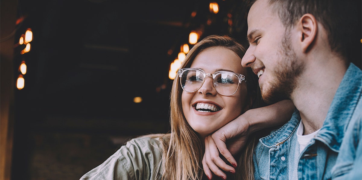 Is He Really 'Just A Friend'? 5 Glaring Signs Of An Emotional Affair man and woman flirting