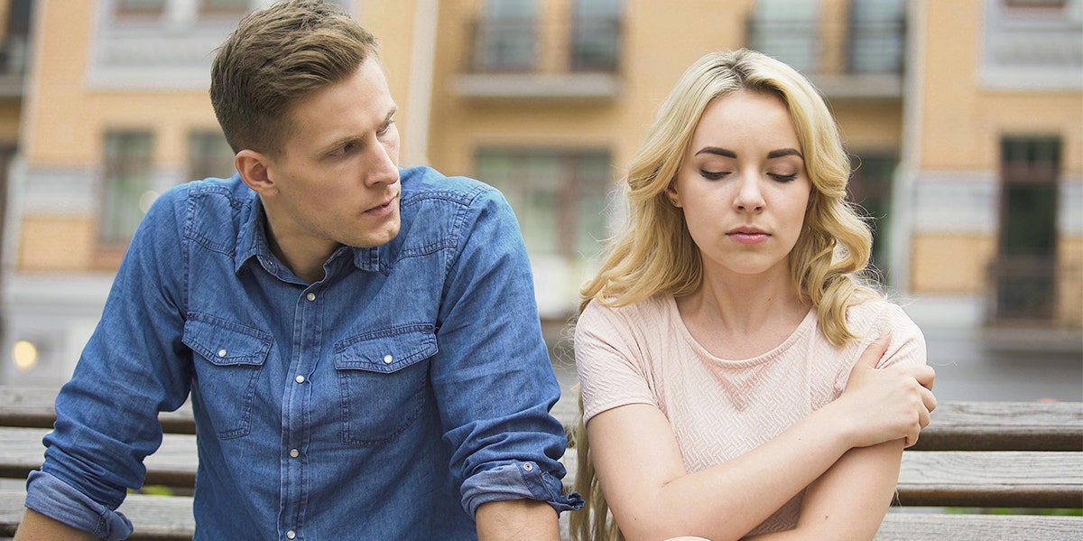 3 Major Signs To End A Relationship — Even If You're Still In Love serious couple
