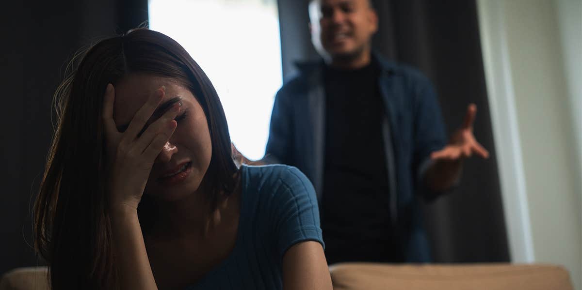 6 Examples Of Verbal Abuse In A Relationship man yelling at wife