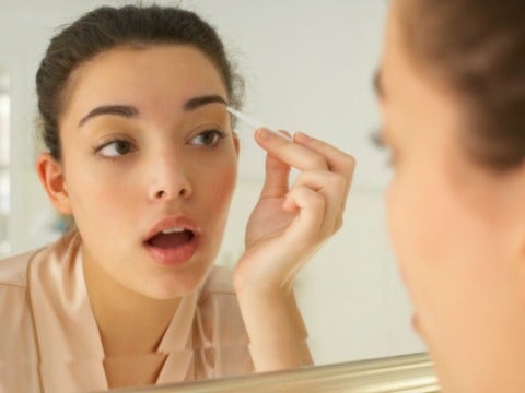 eyebrow plucking eyebrow plucking