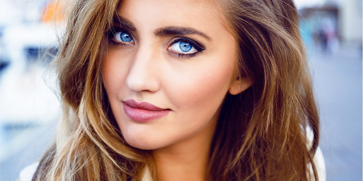 This 30-Second Beauty Trick Gives You GIGANTIC Doe Eyes