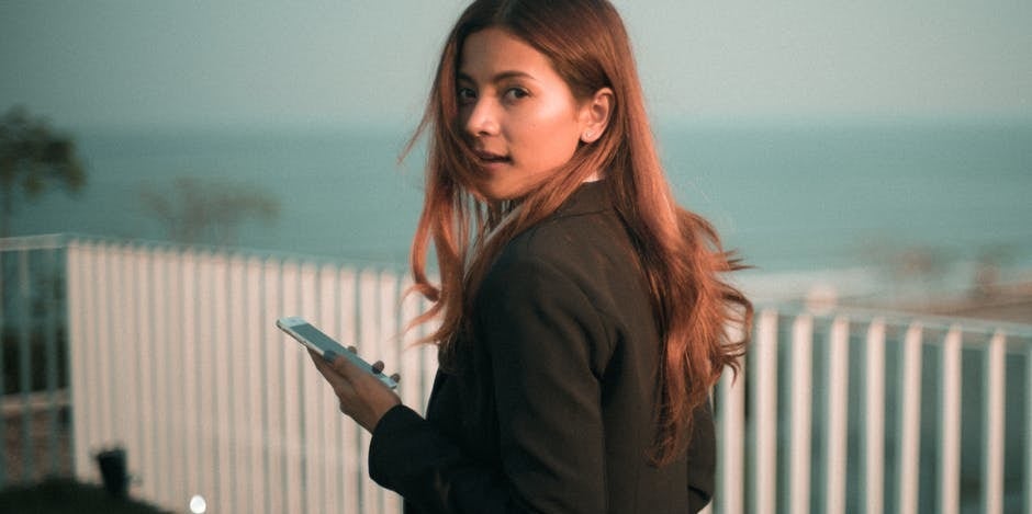 20 RUTHLESS People Who Got Caught Using Dating Apps To Cheat 20 RUTHLESS People Who Got Caught Using Dating Apps To Cheat