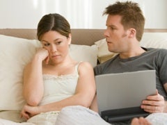 Should We Share Relationship Problems On Facebook? facebook fighting