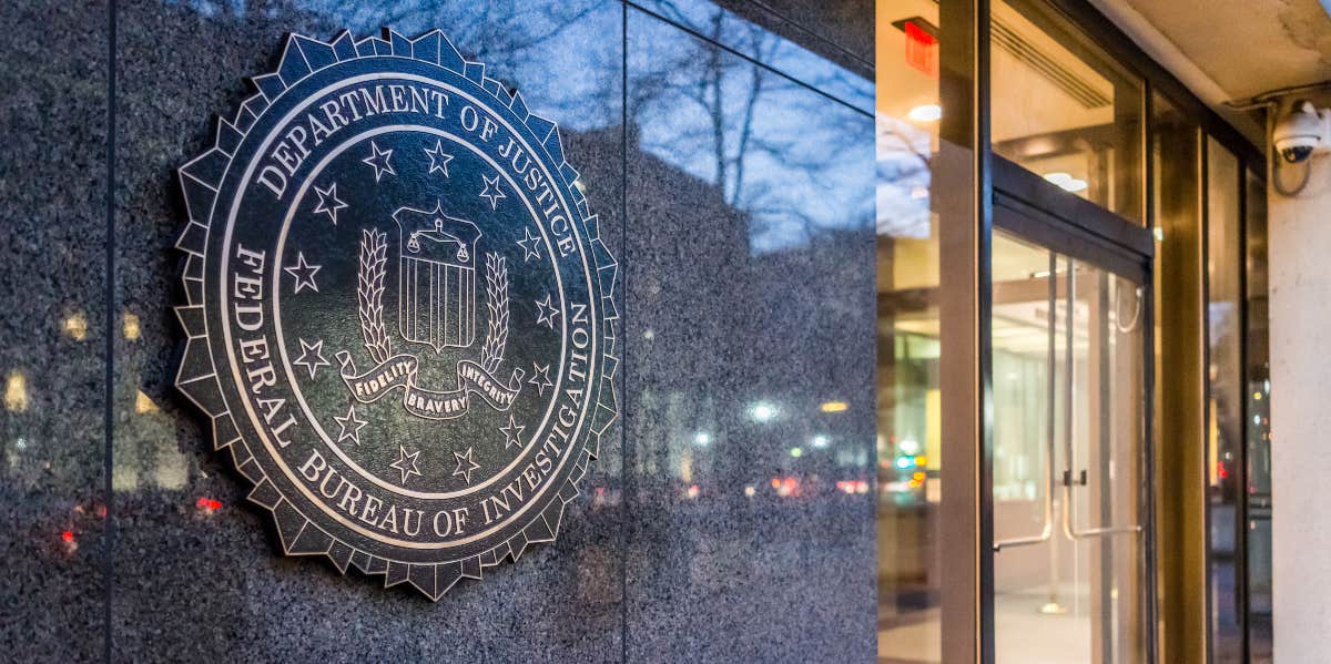 "Chinese Zodiac Killer" Sends Letters To New York TV Stations FBI building