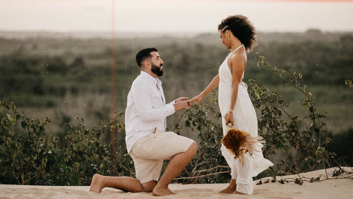 Boyfriend proposing to girlfriend