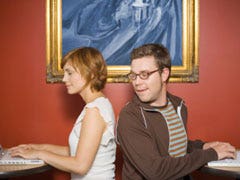 Men Less Picky For A One-Night Stand flirting