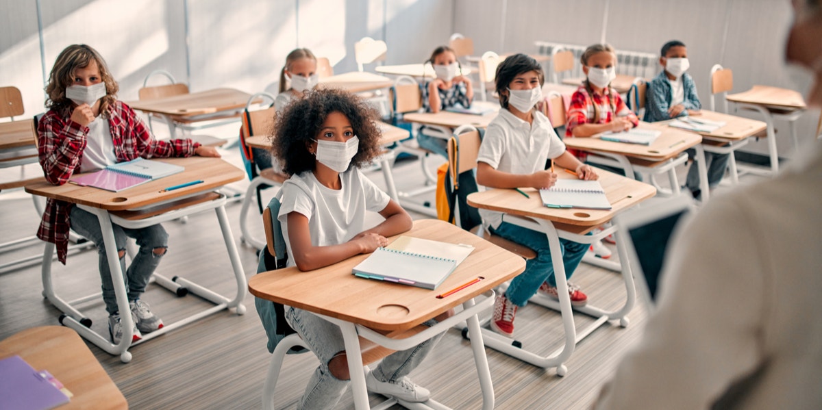 How Many Florida Teachers Died Of COVID-19? 3 Broward County Educators Dead In 24 Hours school classroom