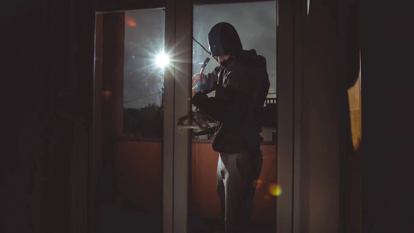 6 Things A Burglar Might Look For When Choosing A House To Rob burglar