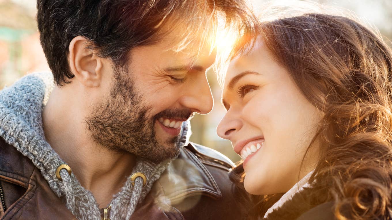 4 Tiny Ways To Express Your Love To A Woman So She Really Feels It Couple in Love