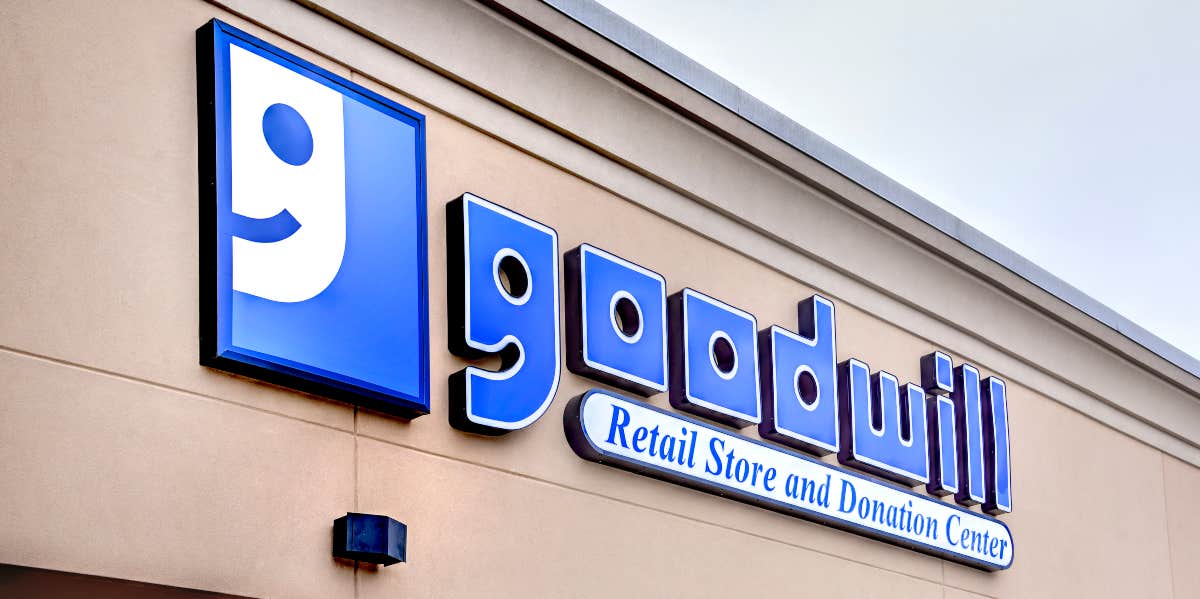 Goodwill donation location