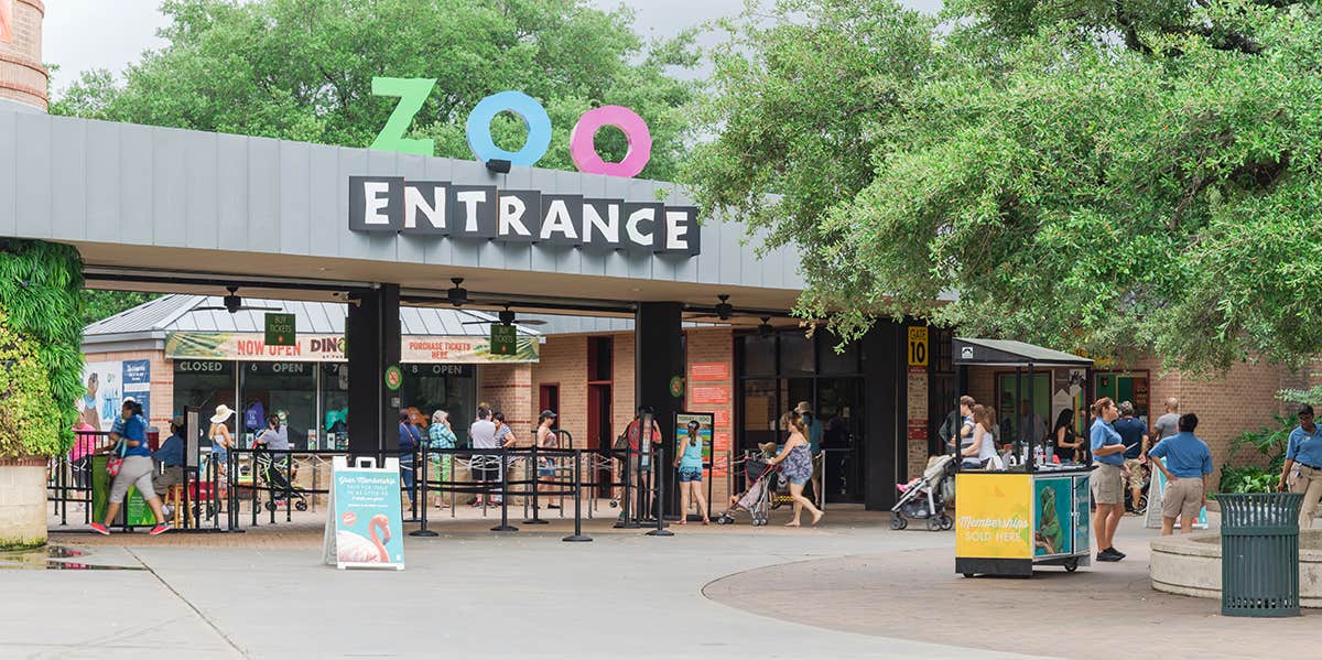 zoo entrance