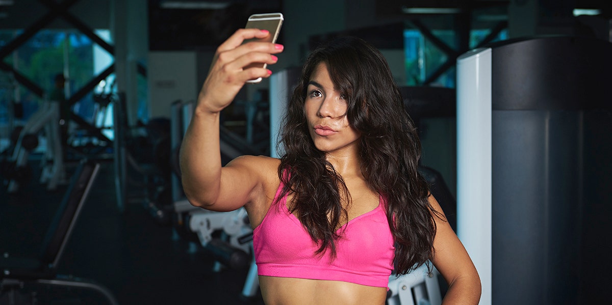 If You Post Gym Selfies You're A Total Narcissist (Says Science) If You Post Gym Selfies You're A Total Narcissist (Says Science)