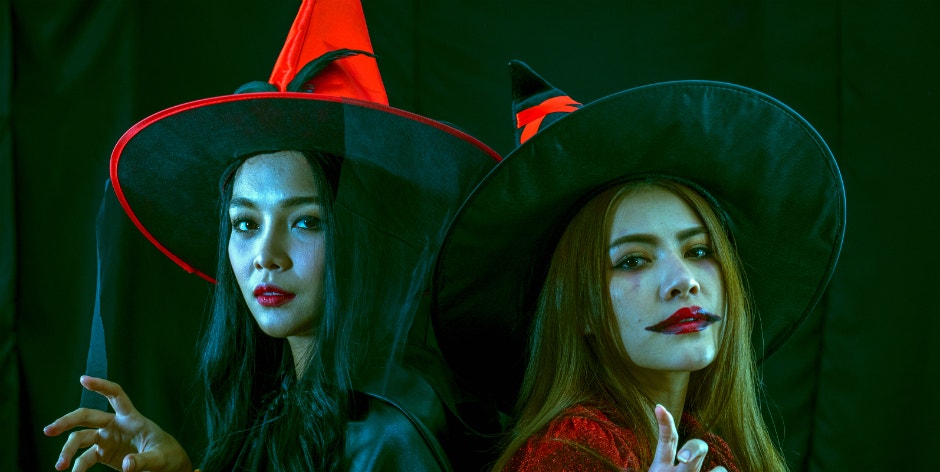 20 Halloween Costume Ideas For Sisters