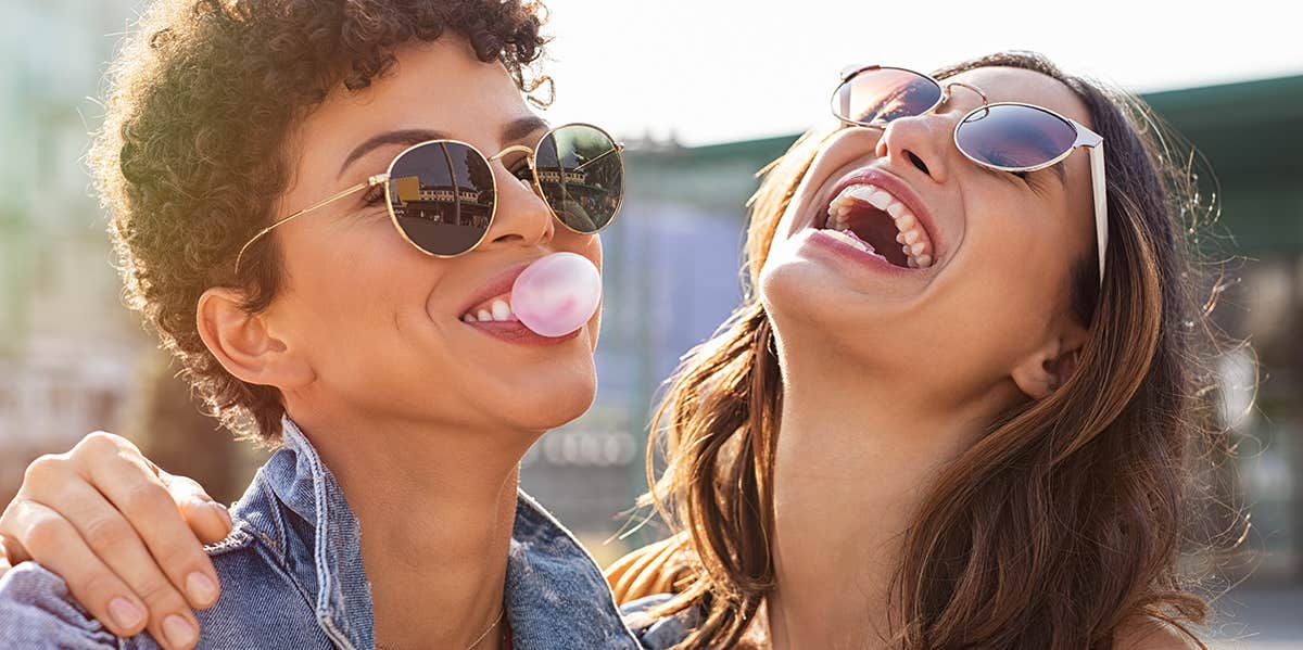 Why It's So Freakin' Hard For Men To Make Friends As Adults friends laughing