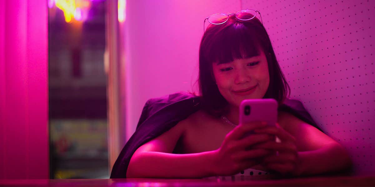 I Have No Real Friendships, They're All Online woman texting on phone