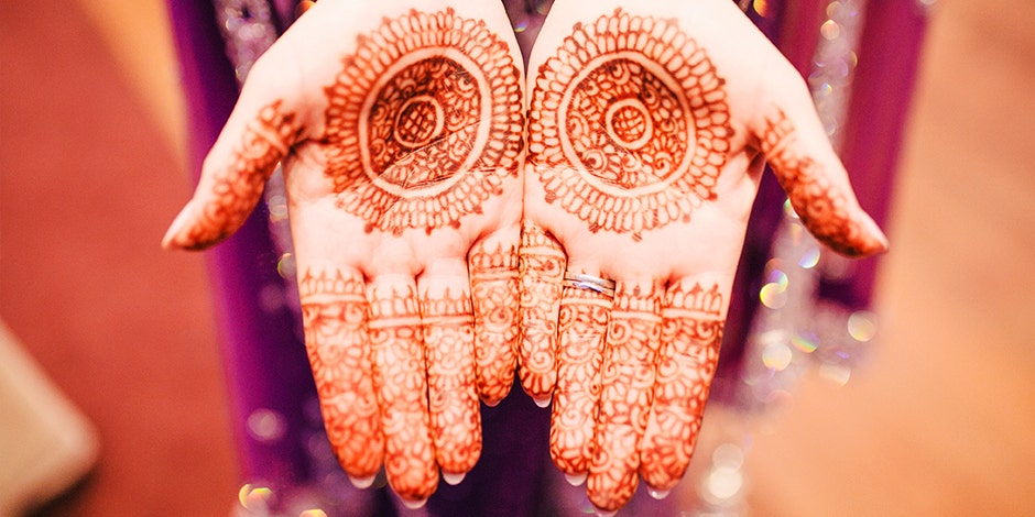 25 Best Henna Design Ideas To Try If You're Looking For A Temporary (And Pain Free!) Alternative To A Traditional Tattoo