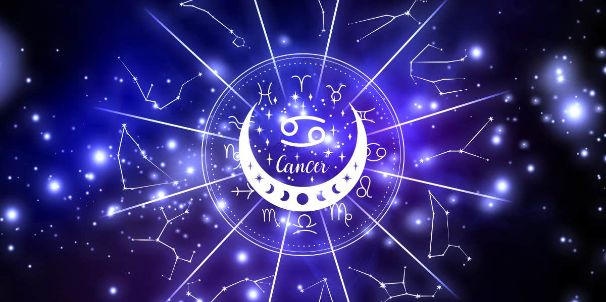 horoscope symbol and moon in cancer icon