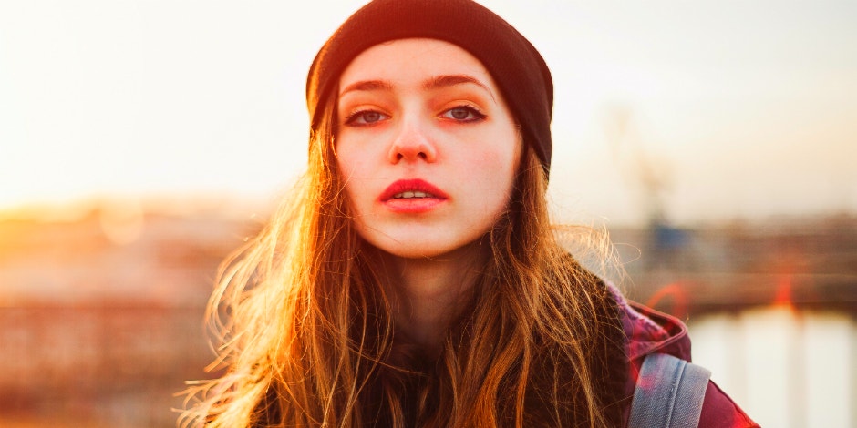 7 Signs You Don’t Give A Sh*t About Him (But Are OK With Settling