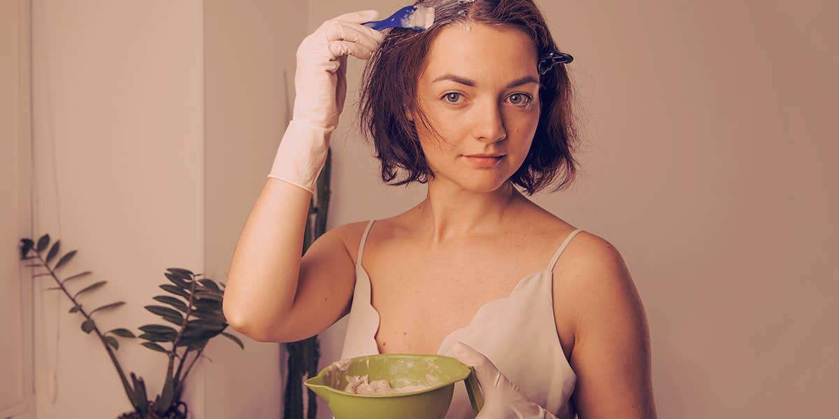 woman bleacher her hair at home