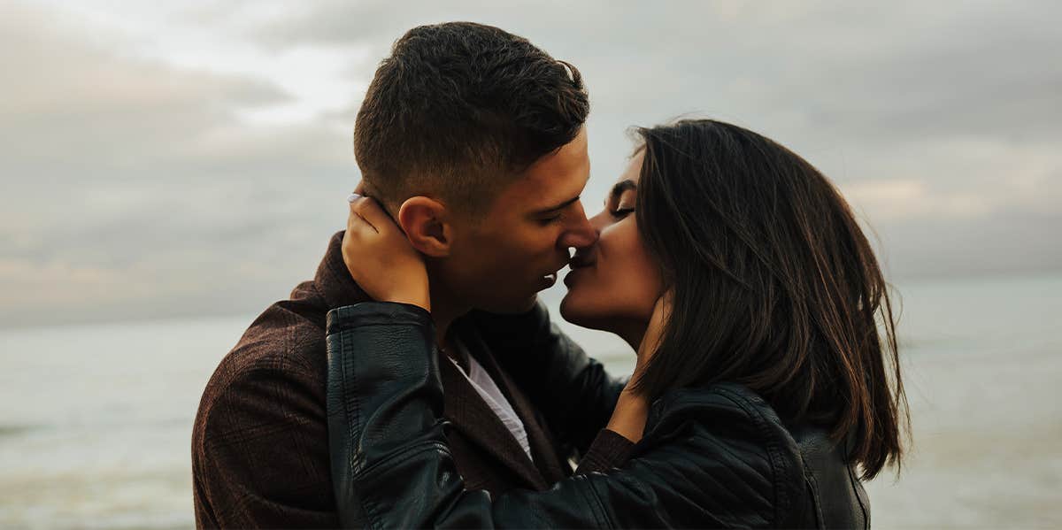 How A DNA Test Can Lead You To Your Perfect Match couple kissing