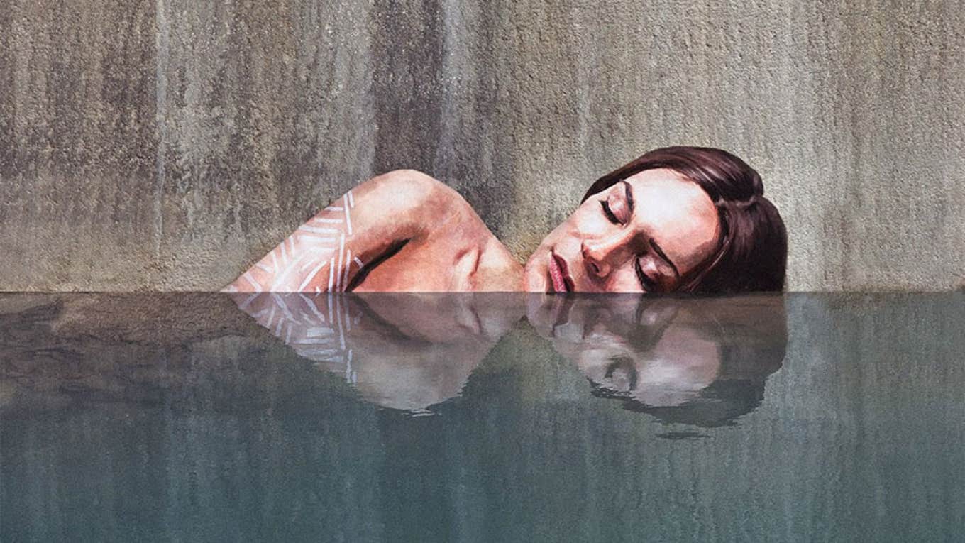 woman in water optical illusion