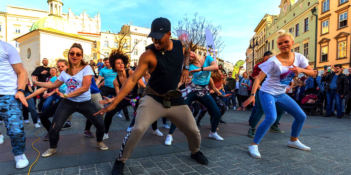 How I Planned My Best Friend's Flash Mob Marriage Proposal flash mob
