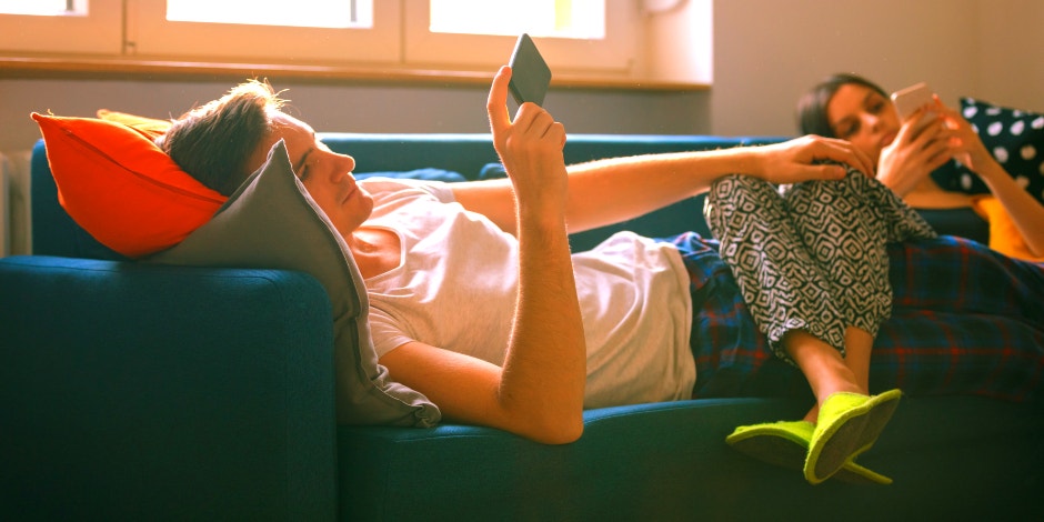 How Introverts And Extroverts Use Social Media Differently How Introverts And Extroverts Use Social Media Differently