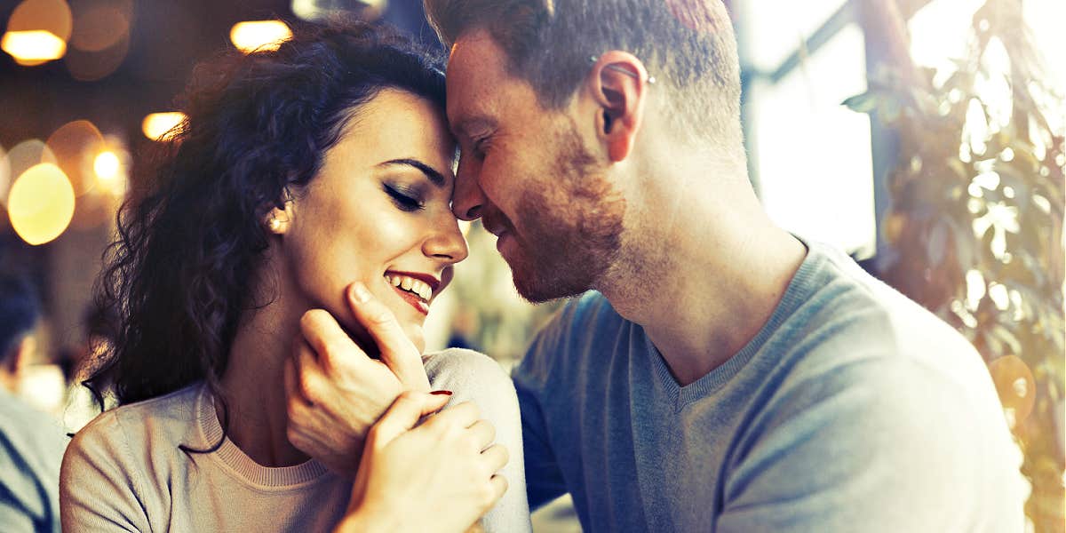 couple with lots of chemistry in a cafe