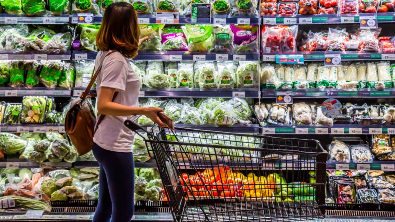 woman grocery shopping