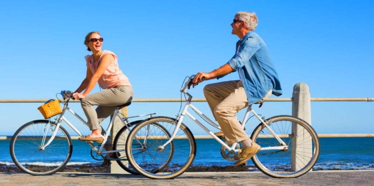 couple on bikes accepting parents for who they are