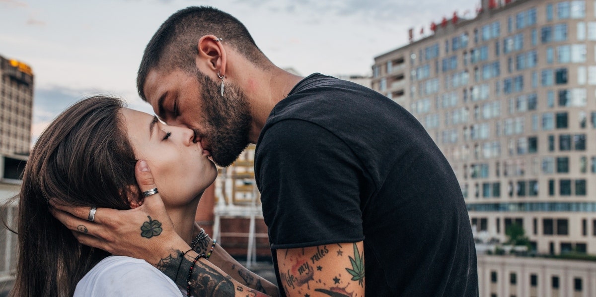 15 Must-Know Tips For How To Be A Good Kisser man kissing a woman passionately