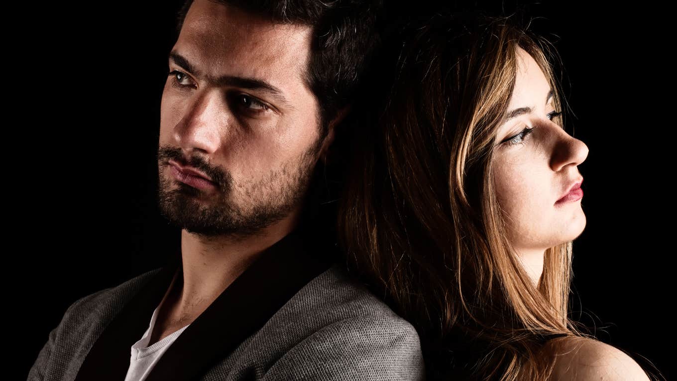 5 Tiny Habits That Will Keep You In A Toxic Relationship Forever Couple back to back