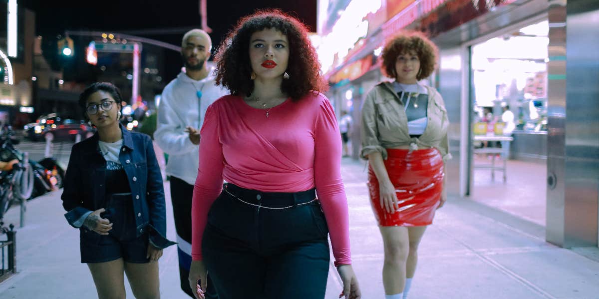 How To Be Street Smart, According To Reddit & TikTok group of people walking on the street a night