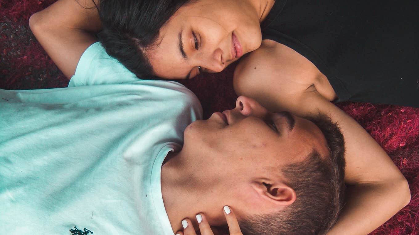 11 Tiny Habits Of The Most Emotionally Intimate Couples Couple passionately looking at each other