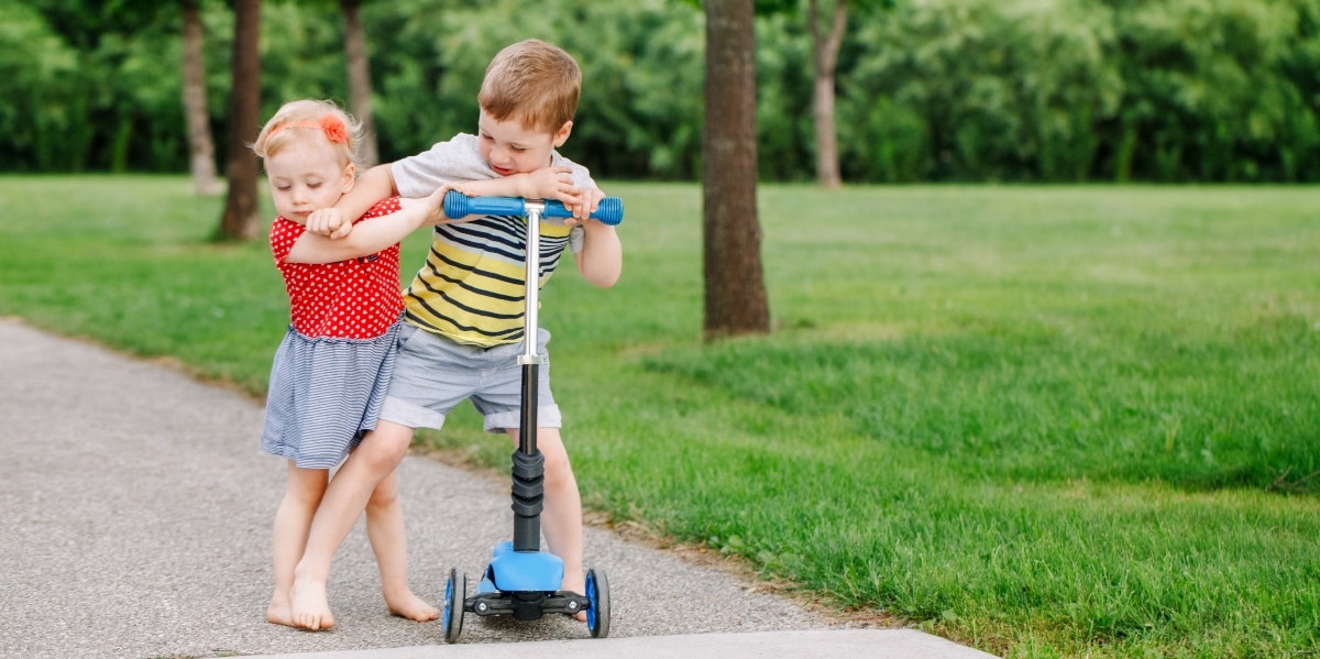 siblings fighting