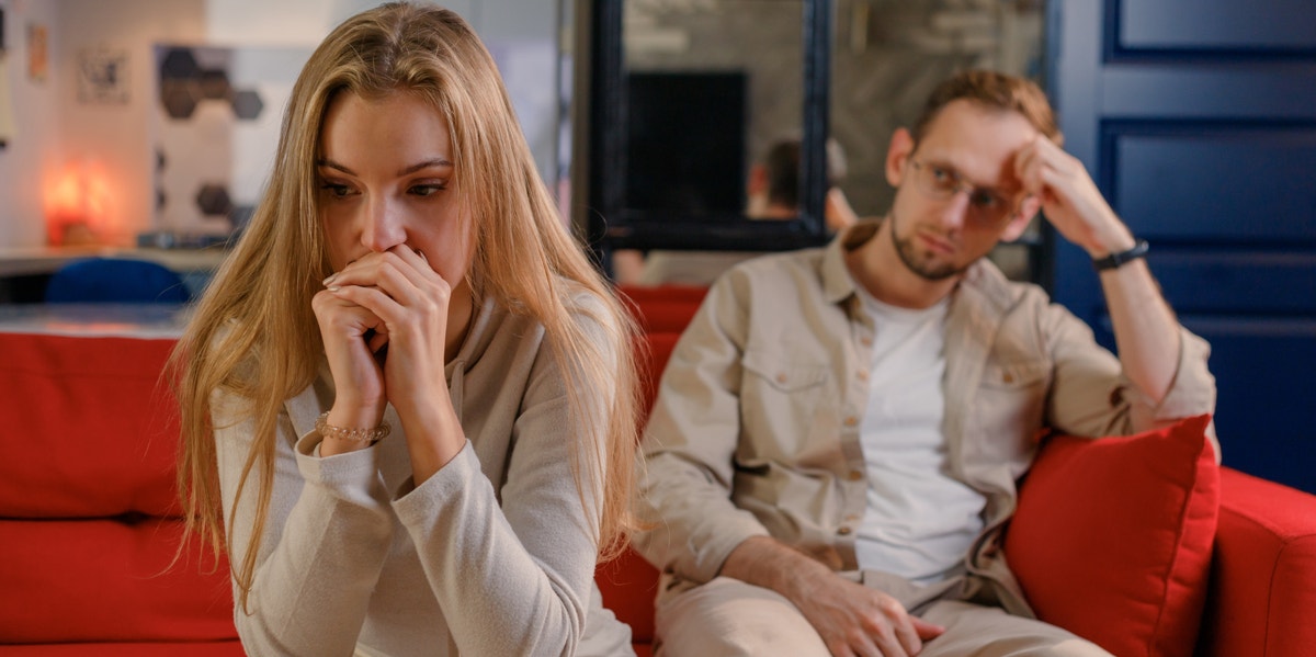 How To Know The Difference Between Healthy And Unhealthy Relationships unhappy man and woman