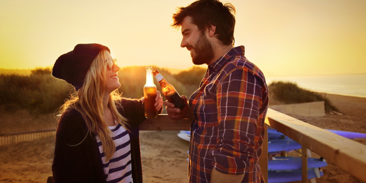 couple drinking beer