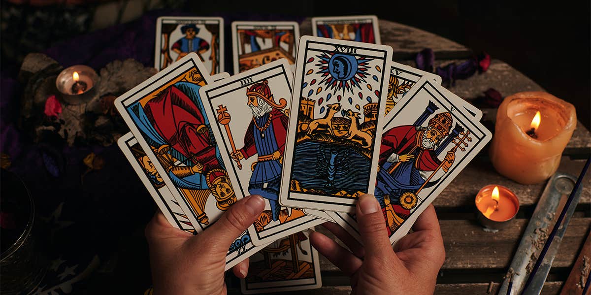 How to read tarot cards and unlock their powers