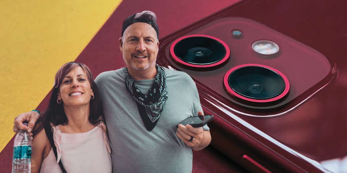 The Specific Way To Tell What A Married Man Truly Cares About, According To Podcaster married couple and iphone