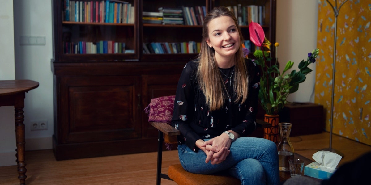 important questions to ask a psychic happy woman asking questions