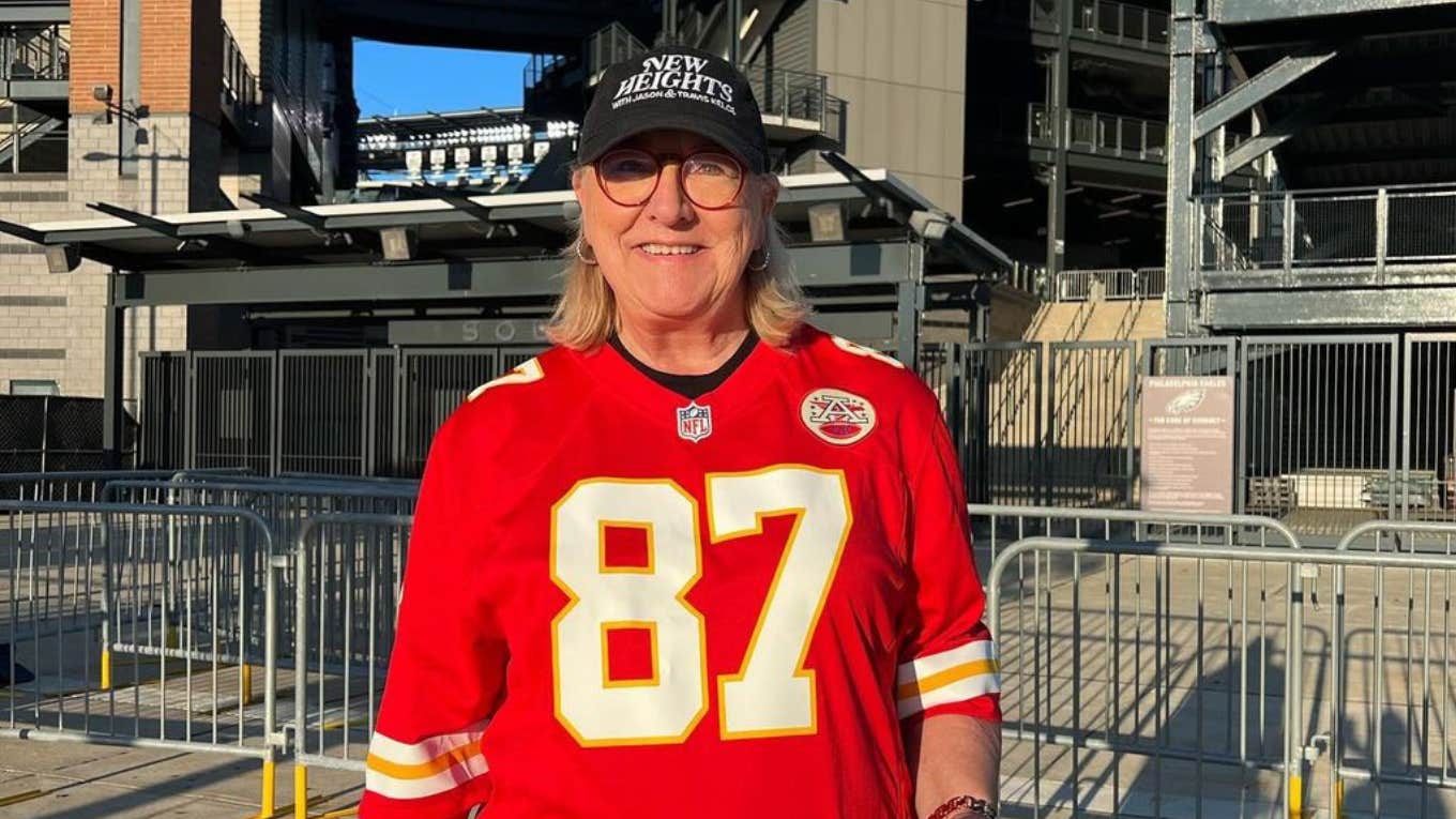 Inside Travis Kelce's Relationship With His Mom Donna Donna Kelce