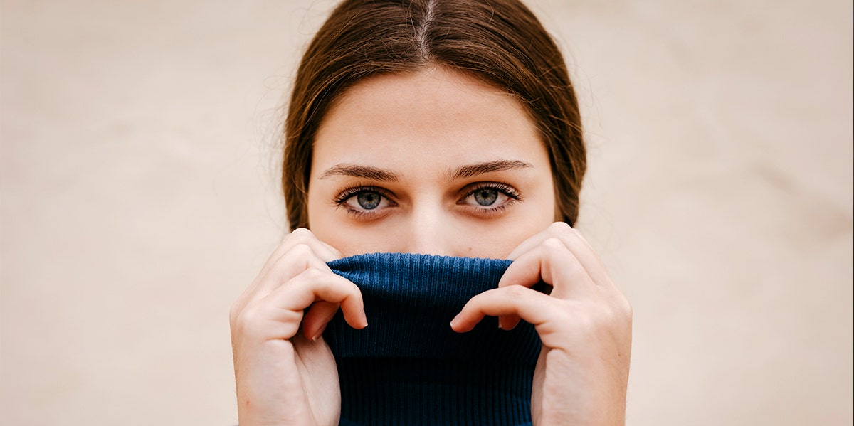 There Are 4 Types Of Introverts: Which One Are You? woman with turtleneck
