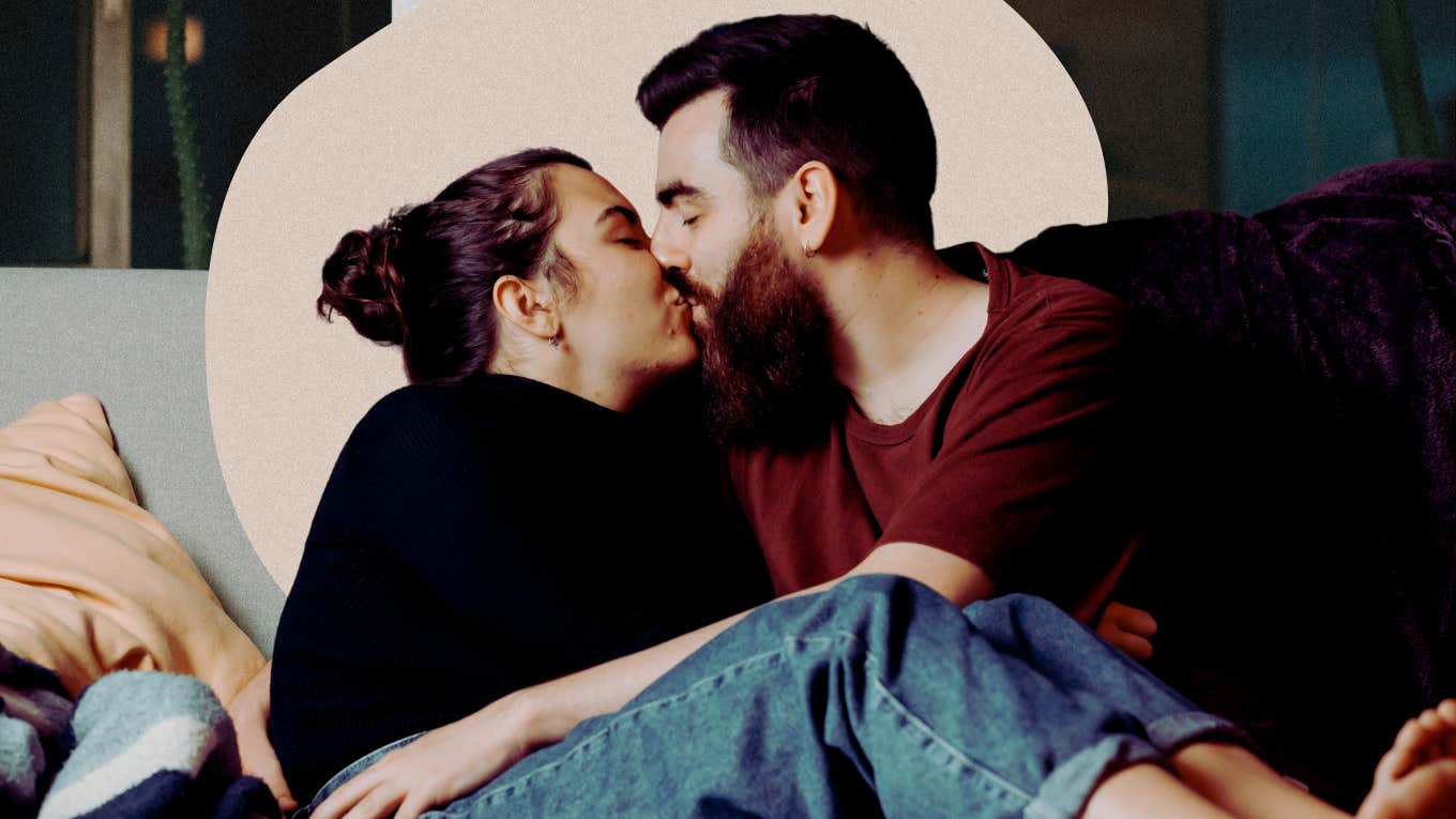 When These 9 Things Happen In Your Relationship, You'll Know He's The One Couple kissing on couch