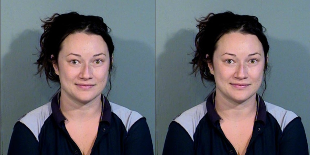 Woman Sent 65,000 Texts To A Man After Their First Date And Then Broke Into His House To Take A Bath Woman Sent 65,000 Texts To A Man After Their First Date And Then Broke Into His House To Take A Bath