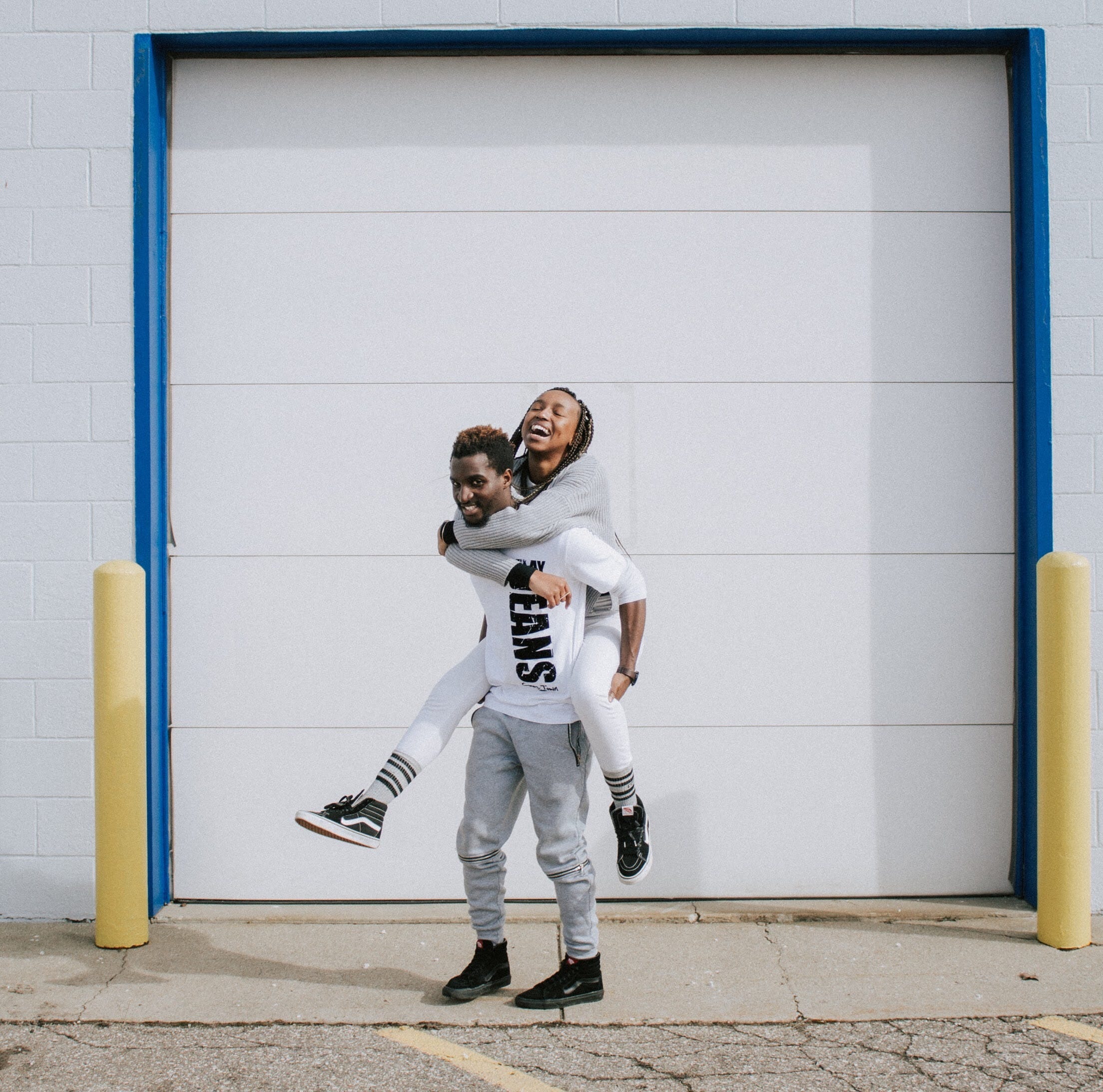 These 5 Zodiac Signs Are Really Good At Keeping Their Exes As Friends 5 Zodiac Signs Who Stay Friends With Their Exes, According To Astrology