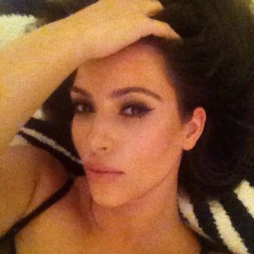 Celebrity Sexting? Stars' Selfies From Their Beds Celebrity Sexting? Stars' Selfies From Their Beds