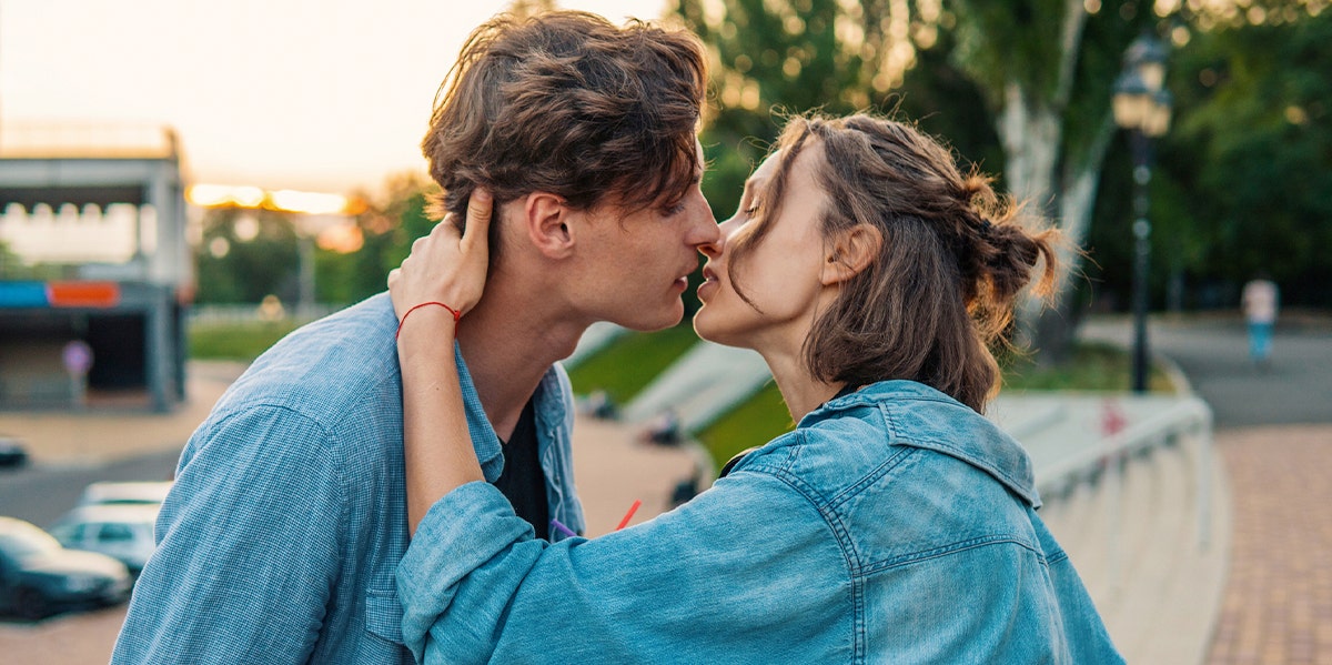 Learn How To Kiss The Right Way And Make Him Fall In Love