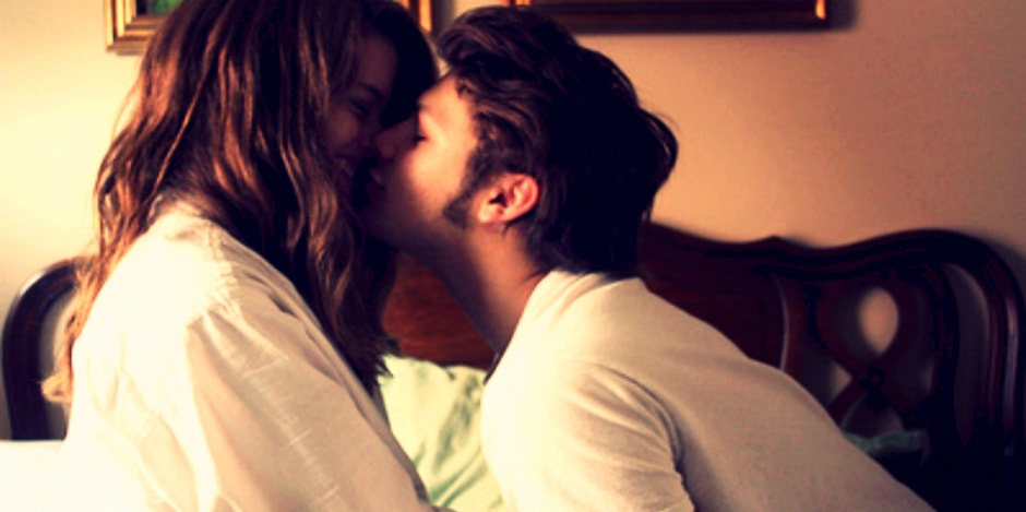 couple kissing couple kissing