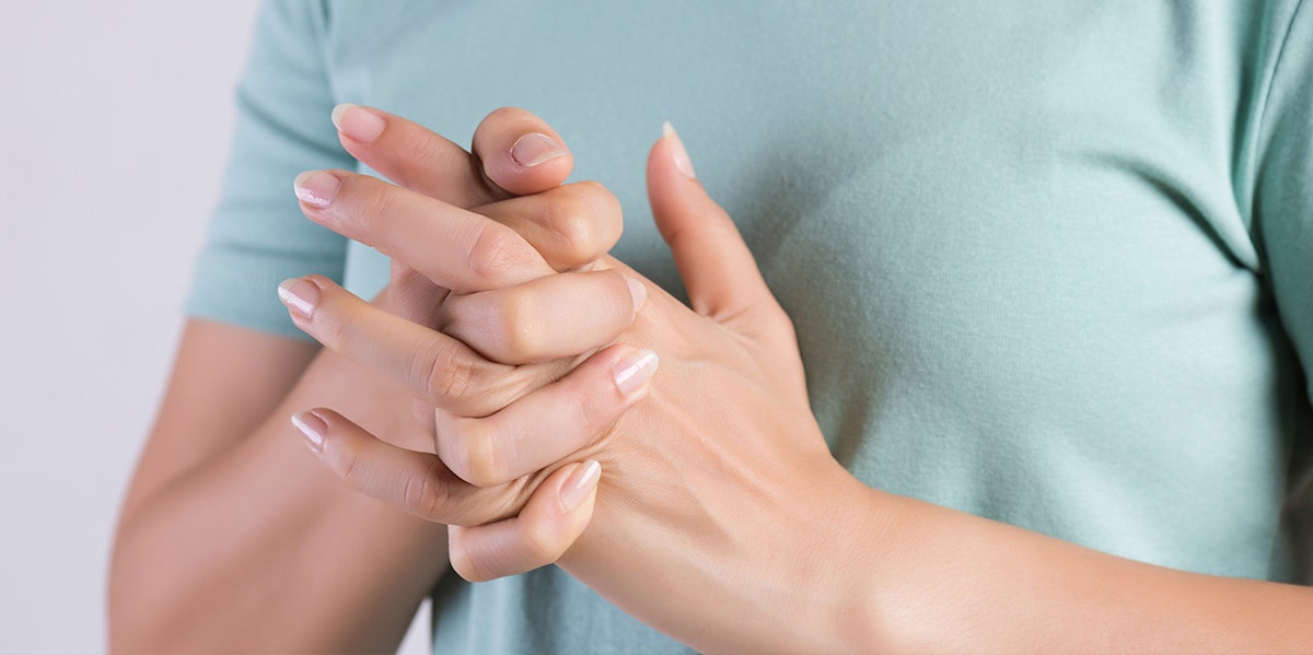 Why Do People Crack Their Knuckles? The Real Reason You're Addicted To Cracking Your Knuckles